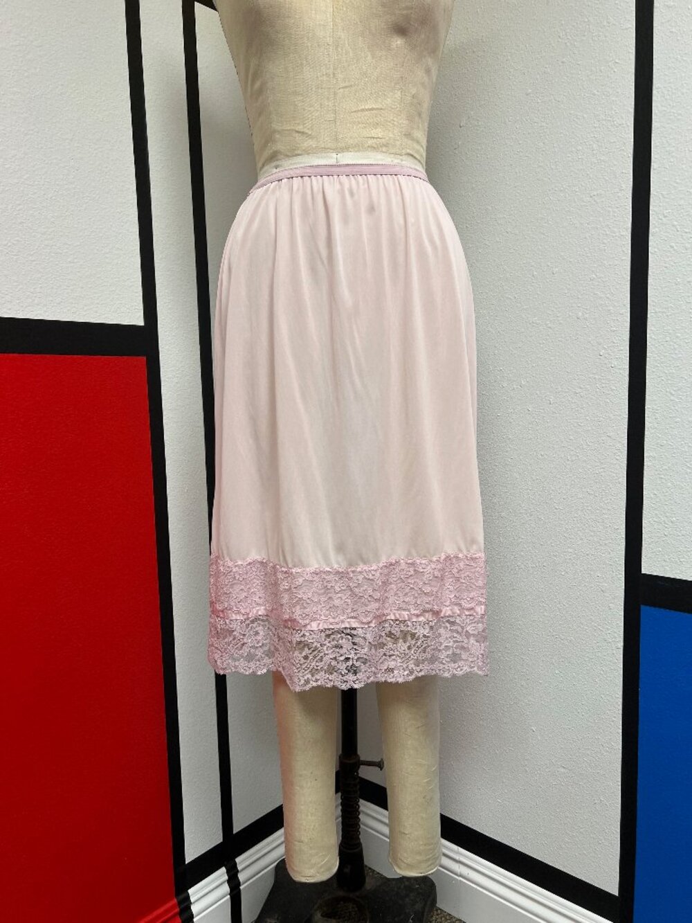 EUC Vintage 1950s Seamprufe Lace Trim Double Lace Trim Pink Skirt Slip Large